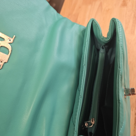 ❌️❌️SOLD❌️❌️Badgley Michka crossbody bag - Picture 7 of 9